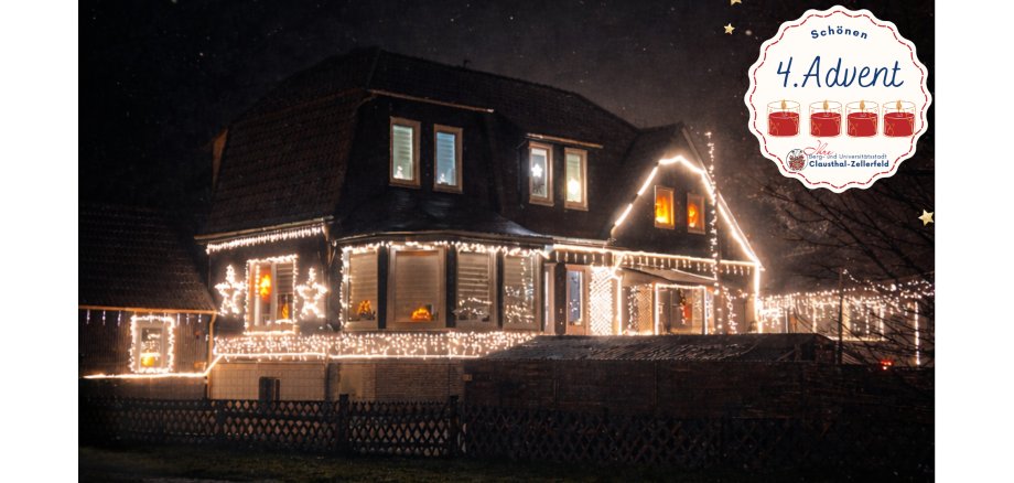 Beleuchtetes Haus Adventszeit Bild KI-optimiert